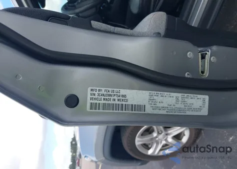 2023 Jeep Compass Latitude 4X4 from USA, damaged, VIN 3C4NJDBN1PT541865